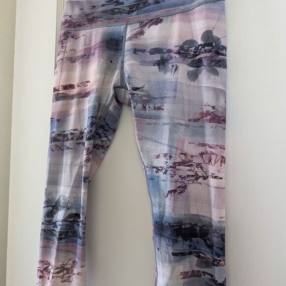 Lululemon Wunder Under High-Rise 7/8 Tight Size 8 - Picture 3 of 5